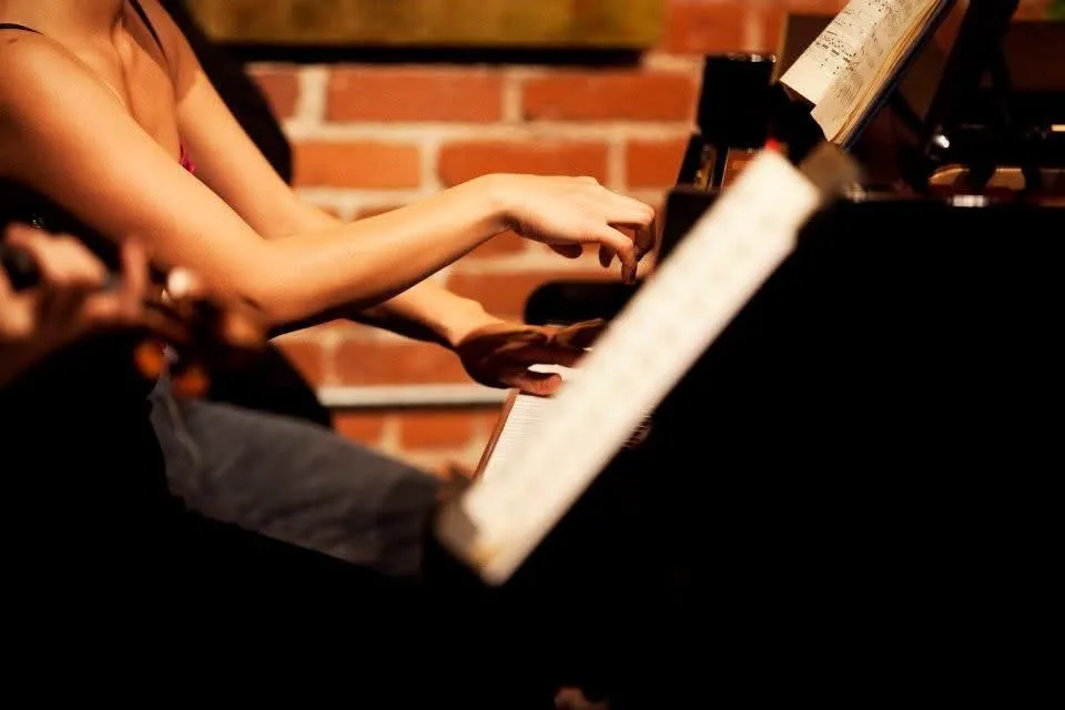 Hands at the piano